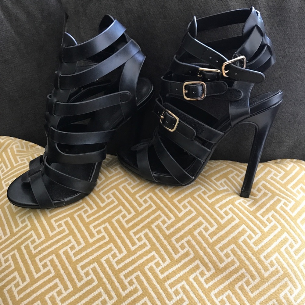 Shoes - Picture 5 of 5